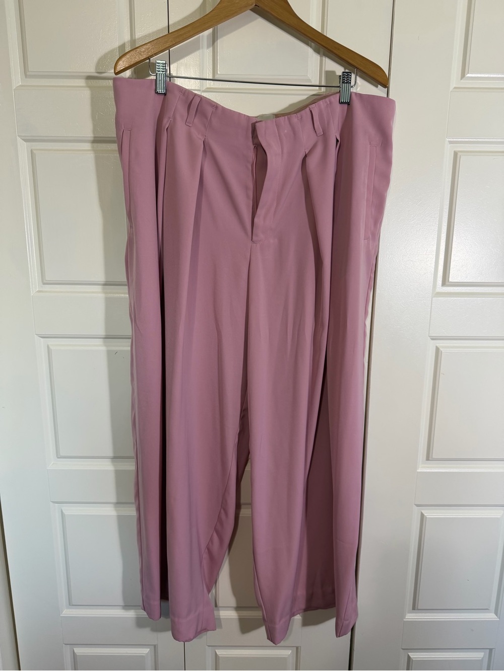 Maeve puddle trousers | Pleated Wide-Leg Pants in Dusty Pink